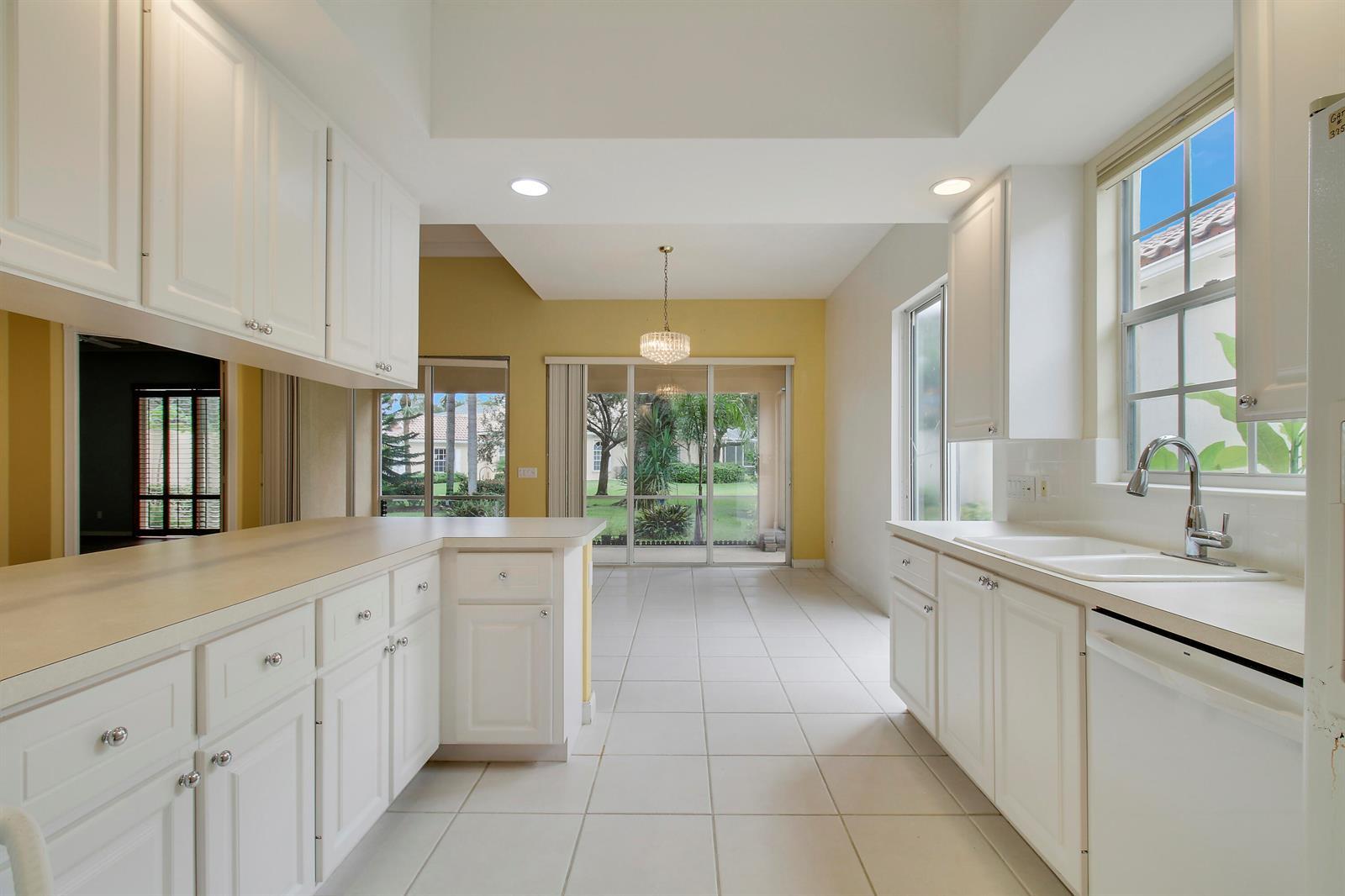 10755 WHARTON Way, Palm Beach Gardens FL 33412 photo 2