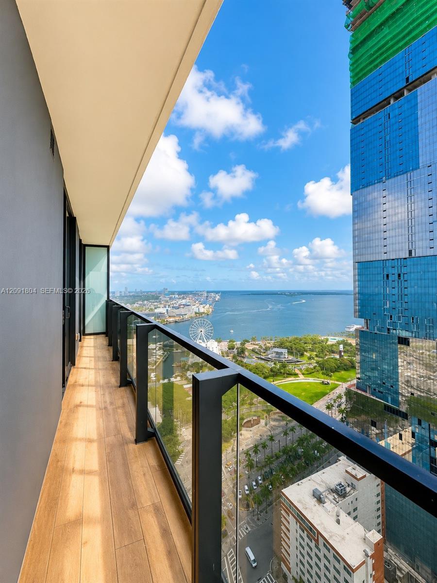398 NE 5th St # 3218, Miami FL 33132 photo 2