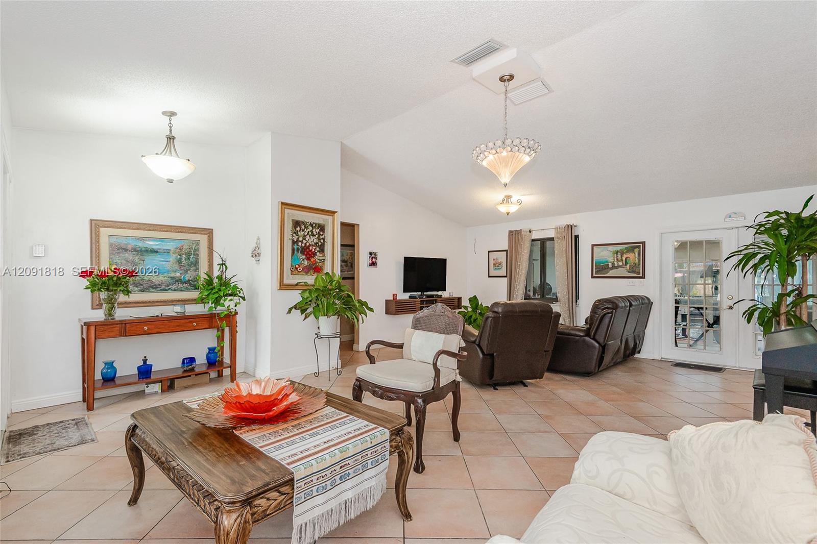 7609 Sunflower Dr, Margate FL 33063 photo 4