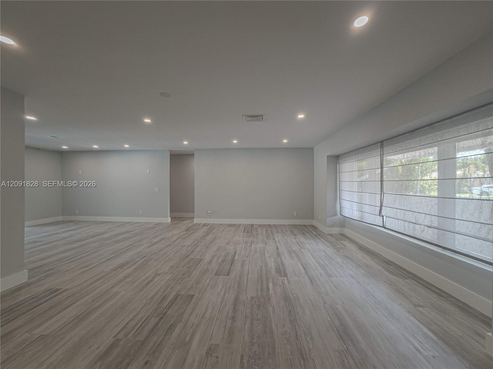 20405 NE 22nd Pl, Miami FL 33180 photo 5