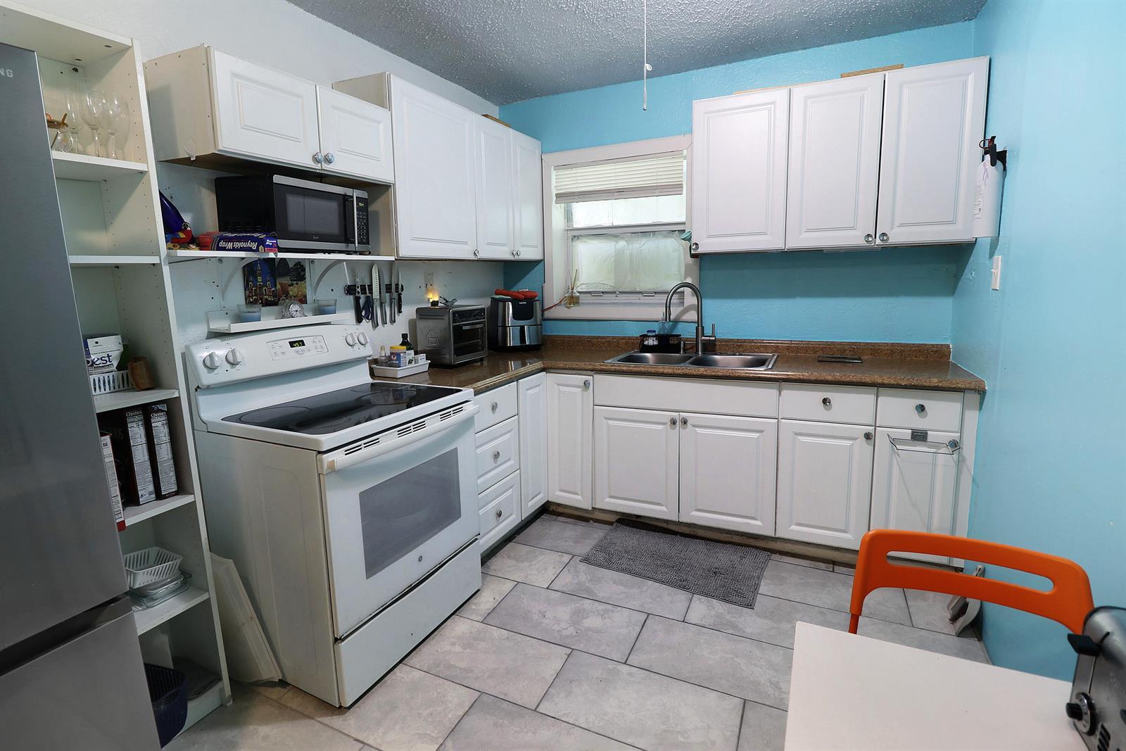 207 SW 4TH Street, Deerfield Beach FL 33441 photo 4