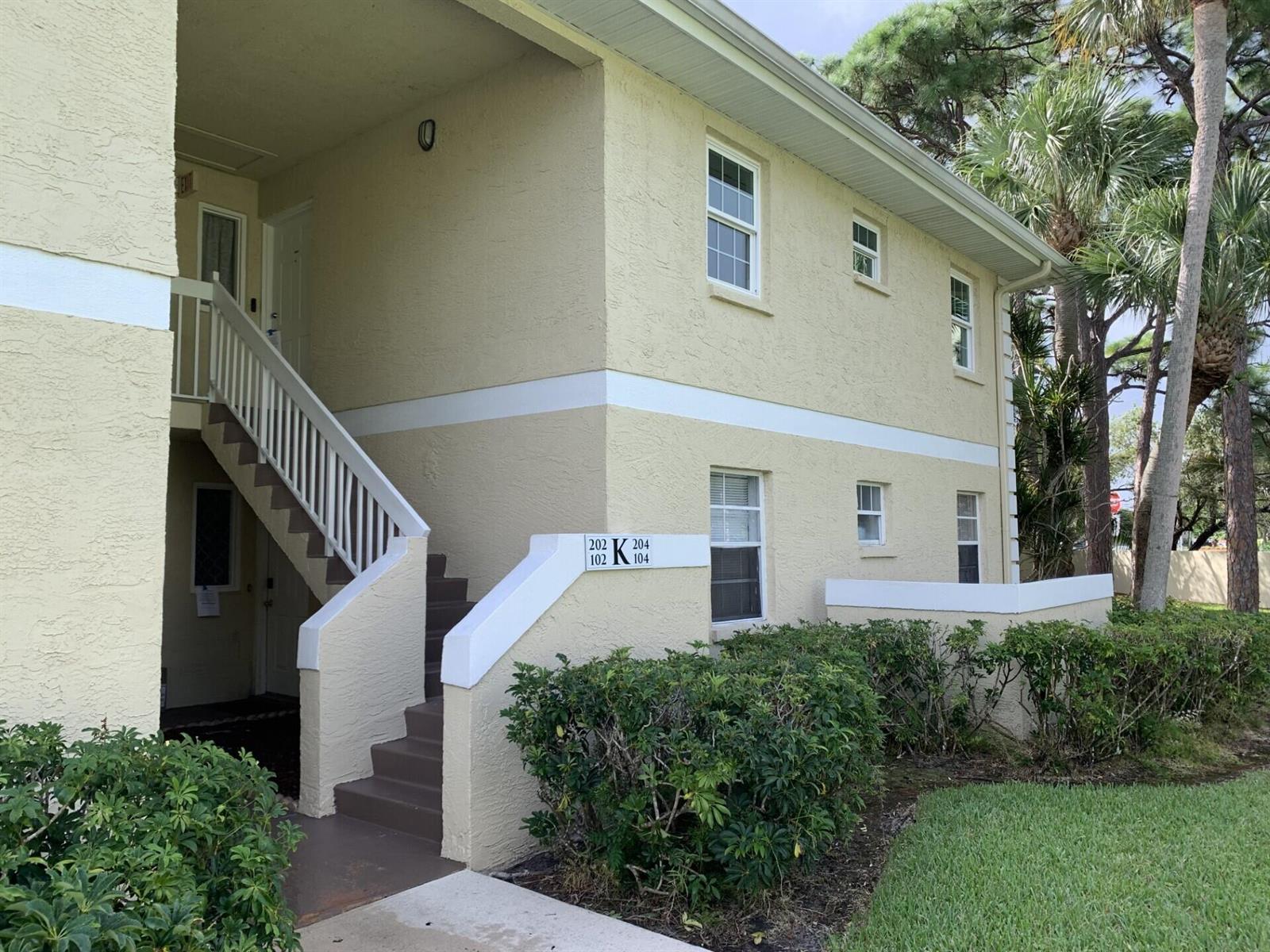 1544 SE ROYAL GREEN Circle # 204, Port St. Lucie FL 34952