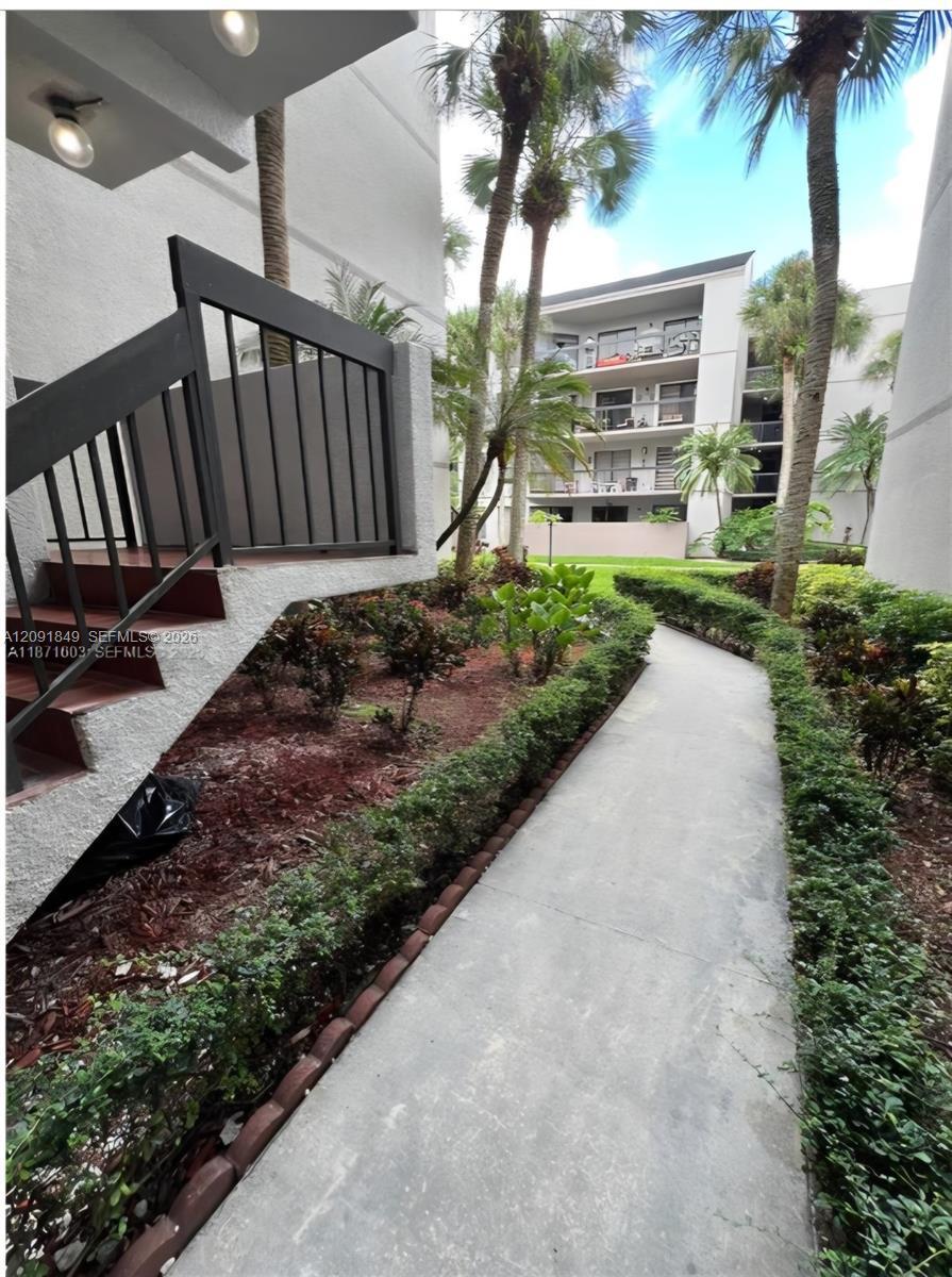 8810 SW 132nd Pl, Miami FL 33186 photo 2