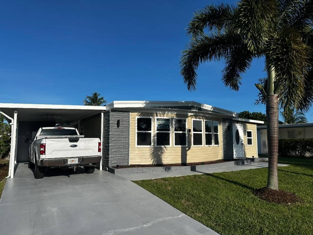 8572 Crown Drive, Boynton Beach FL 33436 photo 5