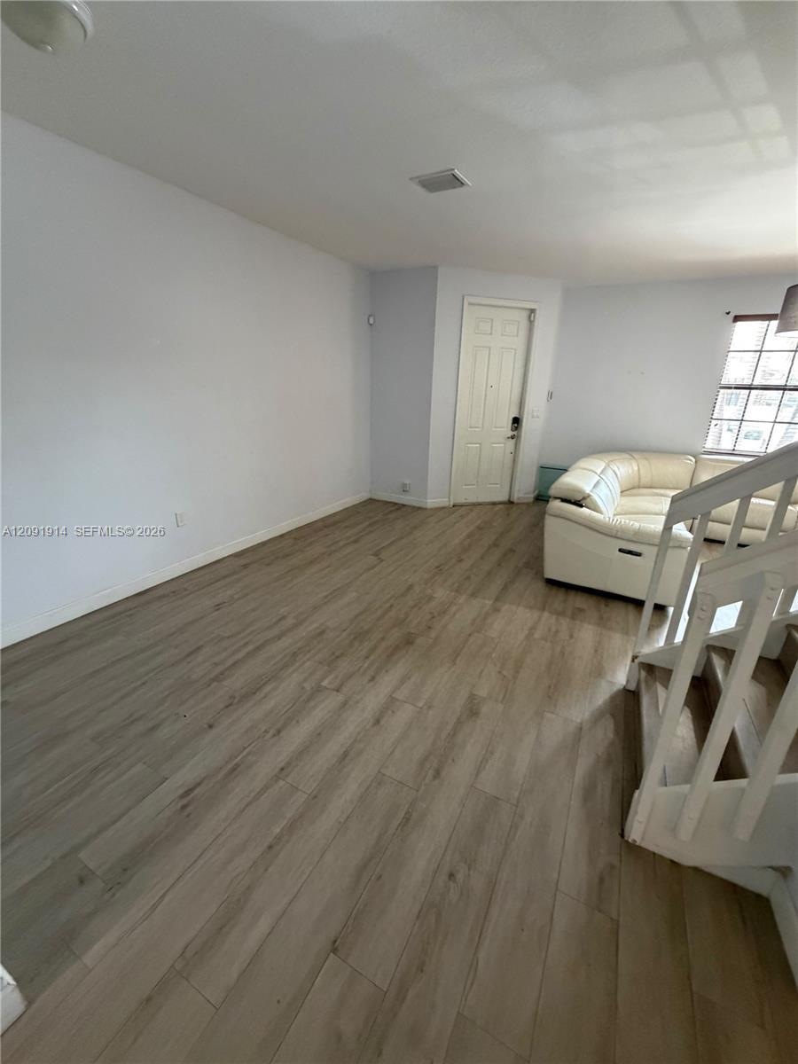 3515 W 89th Pl, Hialeah FL 33018 photo 4