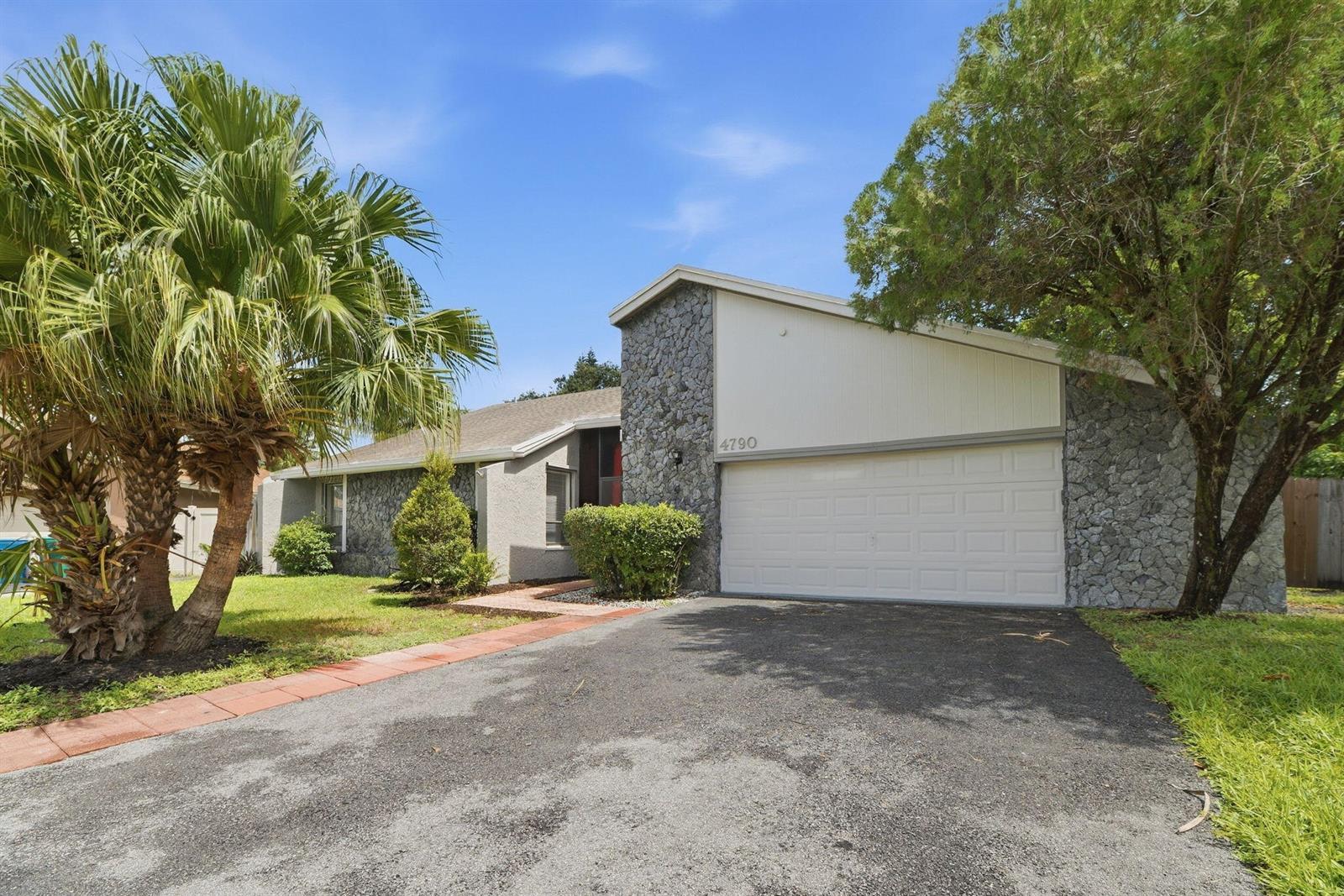 4790 NW 85th Avenue, Lauderhill FL 33351 photo 2