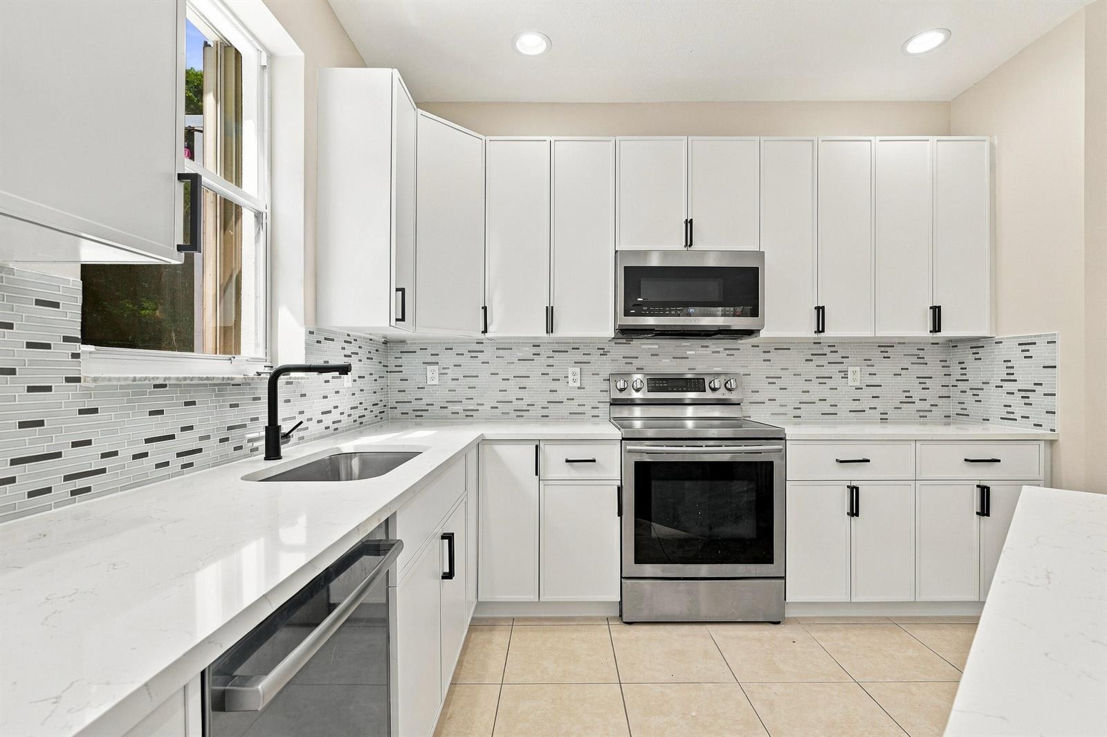 2956 Shaughnessy Drive, Wellington FL 33414 photo 5