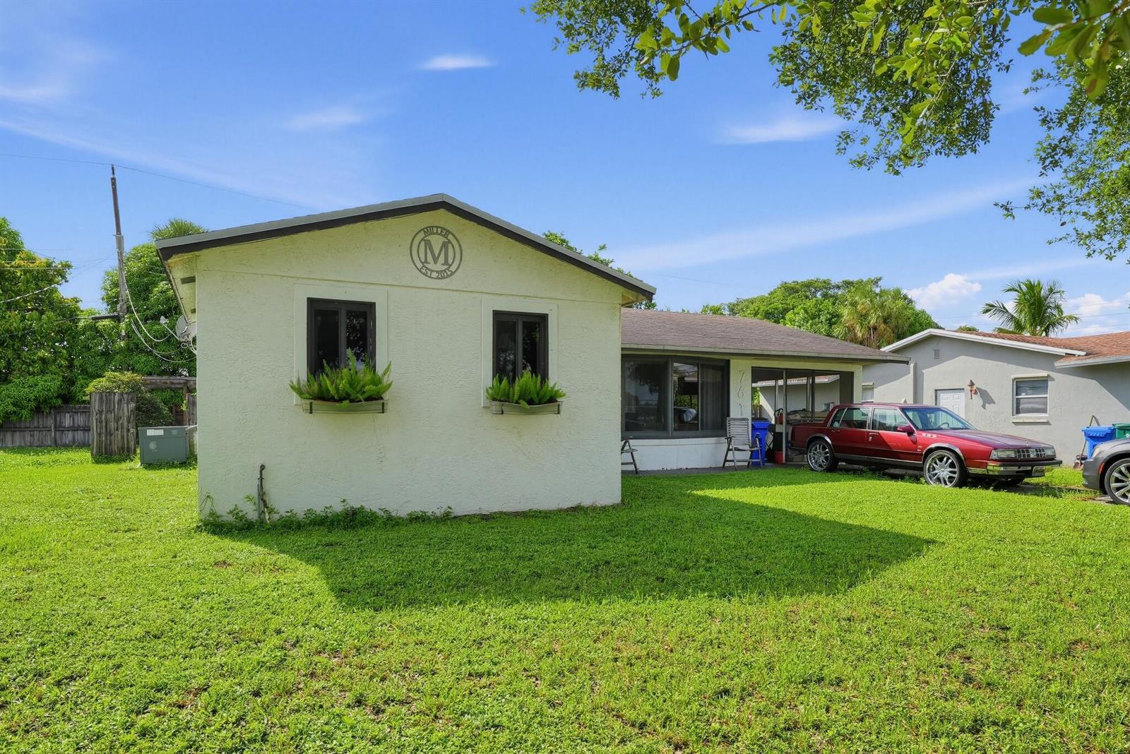 761 NW 65th Avenue, Margate FL 33063 photo 2