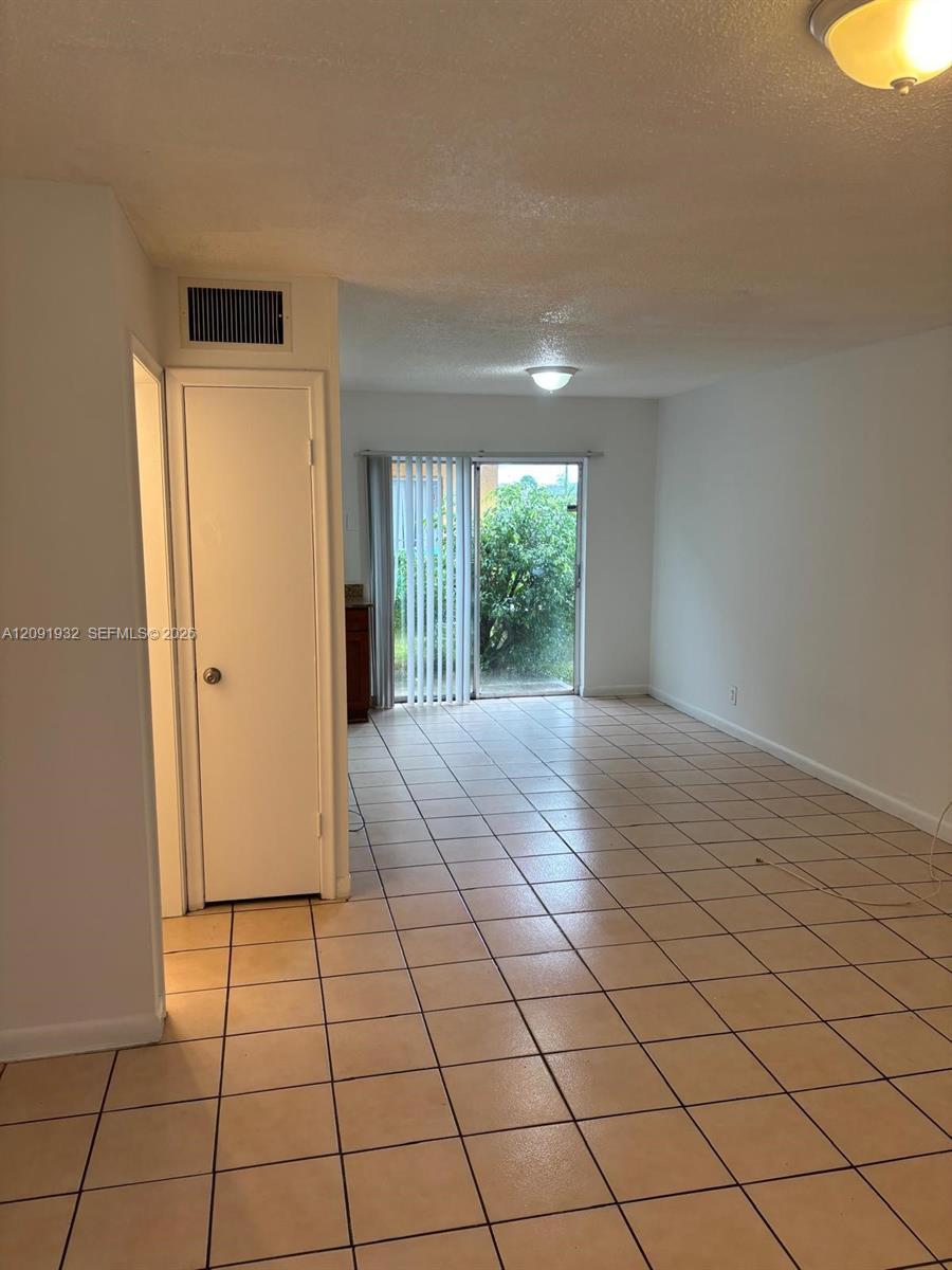 2510 NW 52nd Ave # 22A, Lauderhill FL 33313 photo 4
