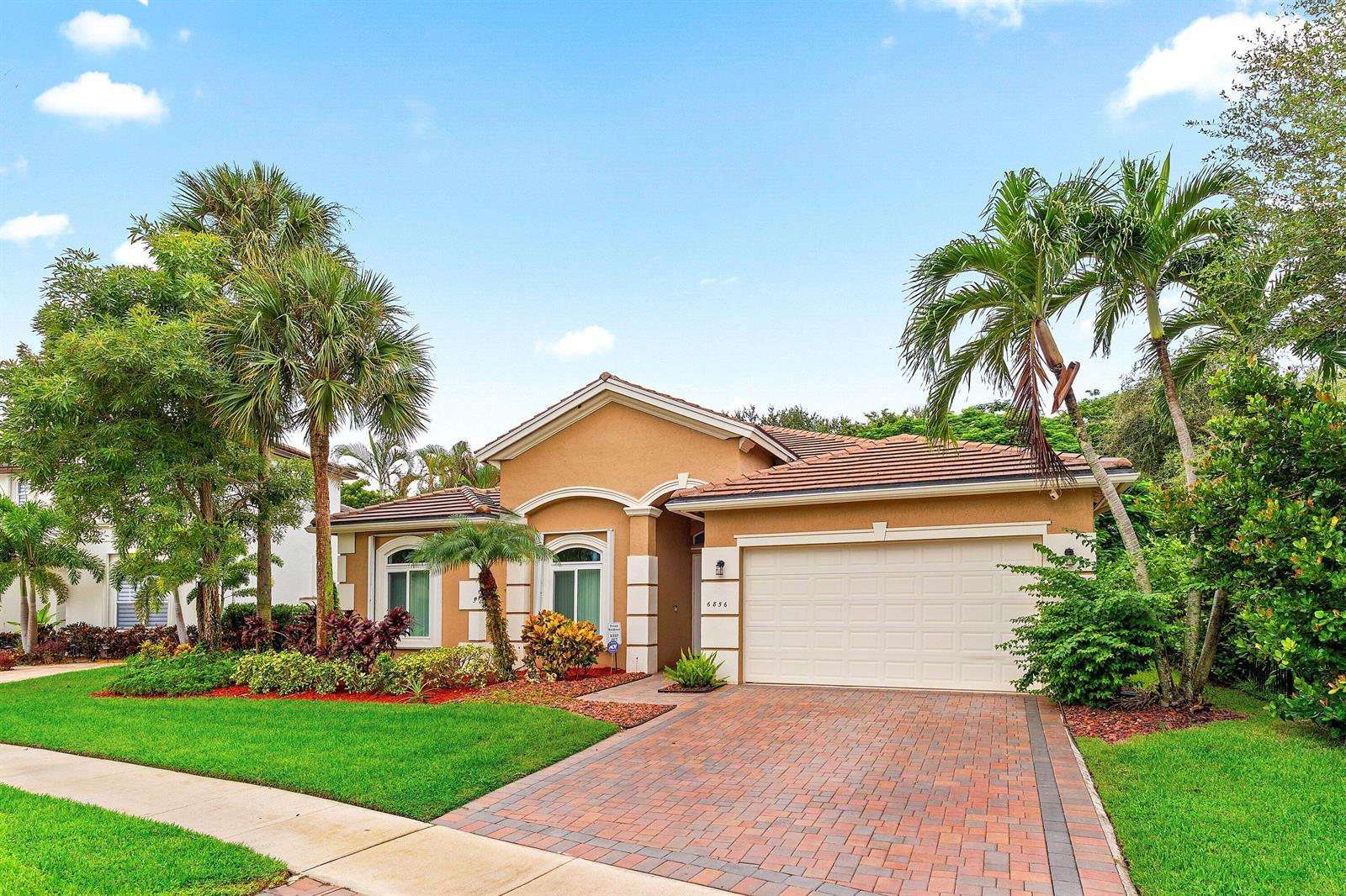 6856 HOULTON Circle, Lake Worth FL 33467 photo 2