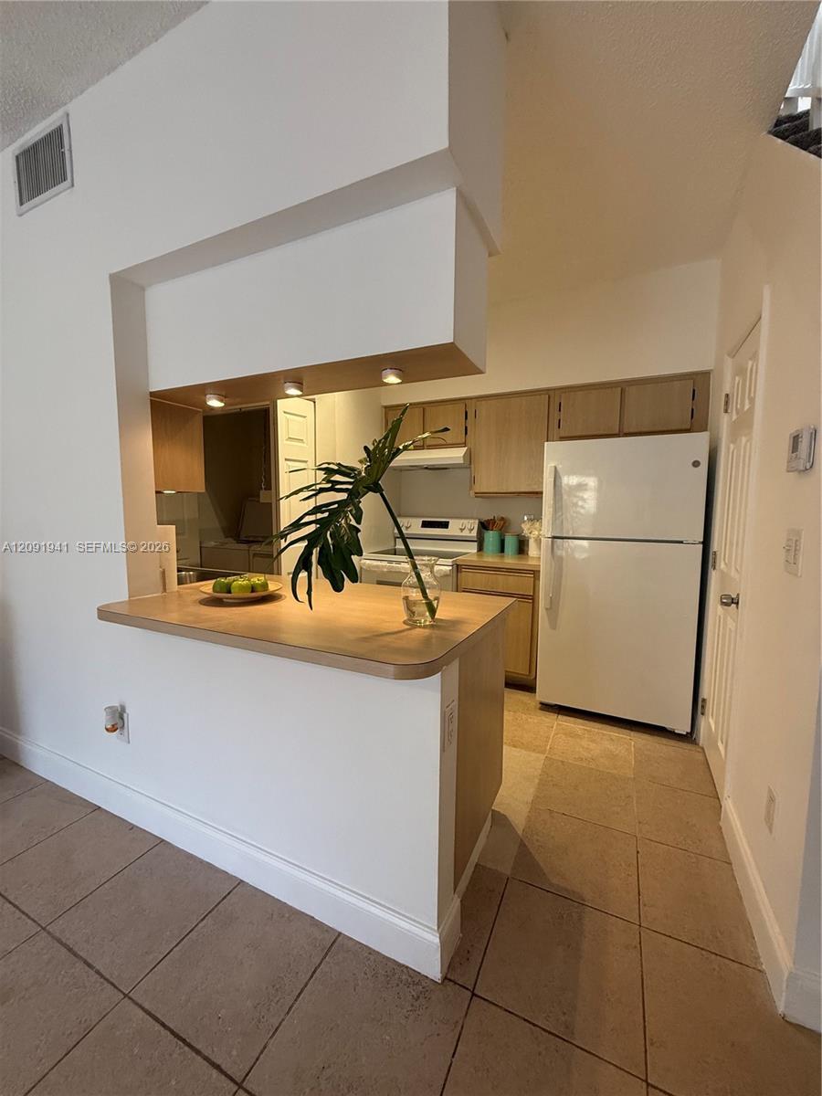 18322 NW 68th Ave # B, Hialeah FL 33015 photo 4