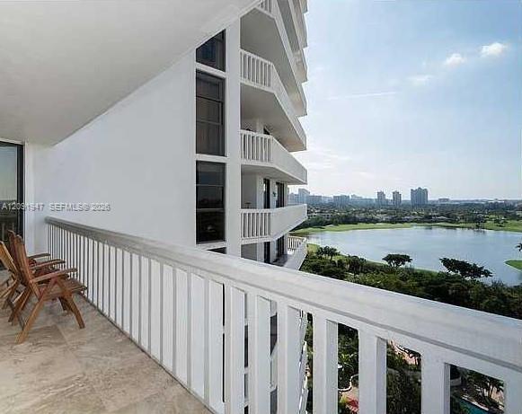 20281 E Country Club Dr # 1105, Aventura FL 33180 photo 5
