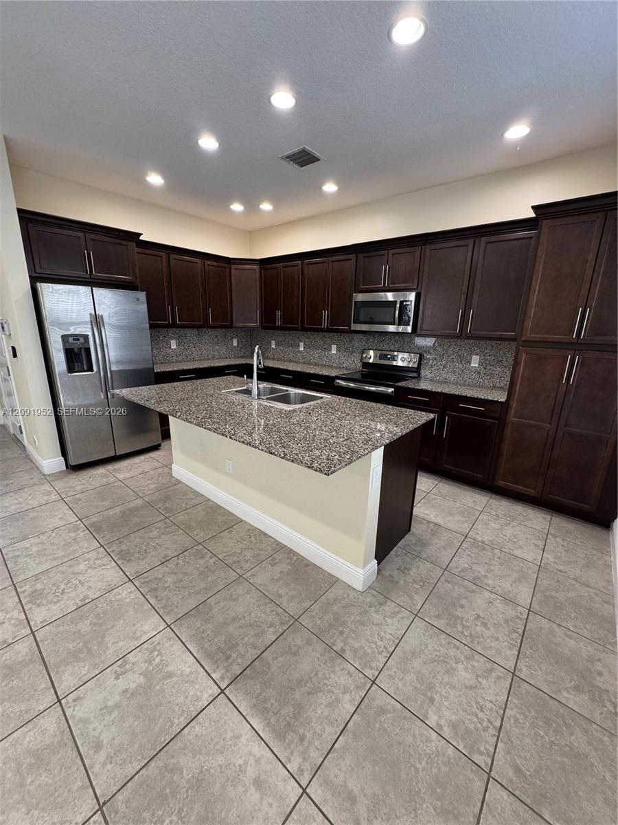 130 NW 209th Trl # 130, Pembroke Pines FL 33029 photo 5