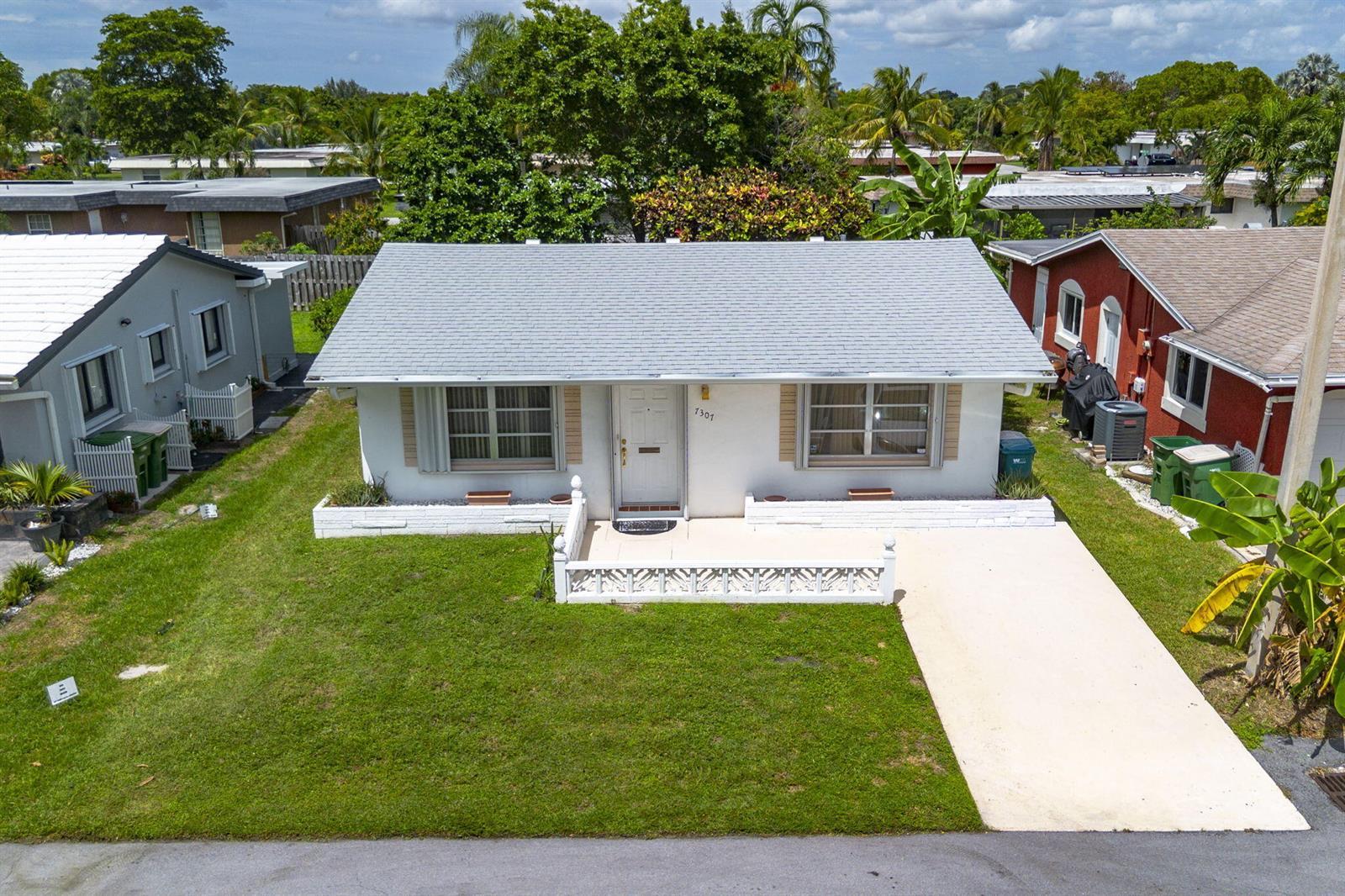 7307 NW 62ND Street, Tamarac FL 33321 photo 2