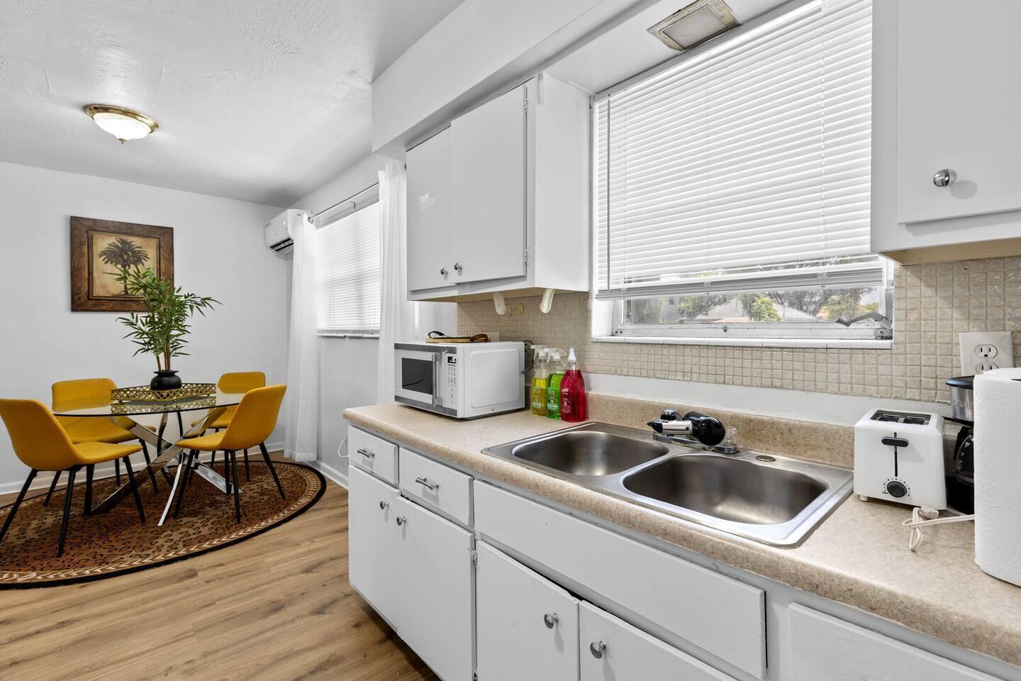 1826 Sherman Street Apt 5, Hollywood FL 33020 photo 2