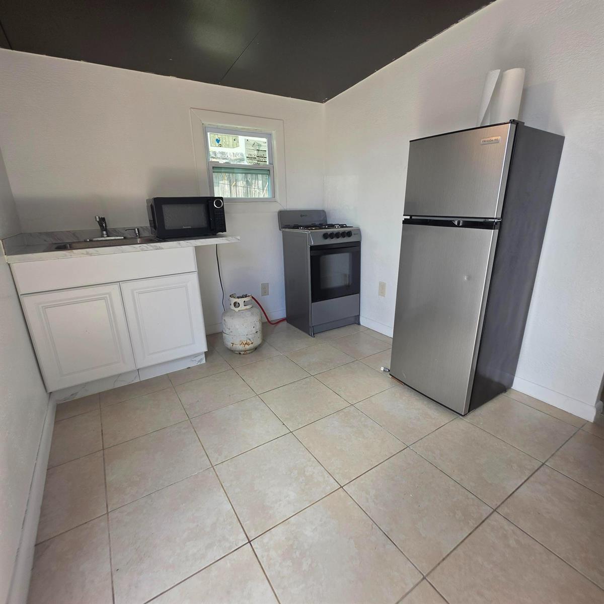 7400 Raleigh Street, Hollywood FL 33024 photo 2