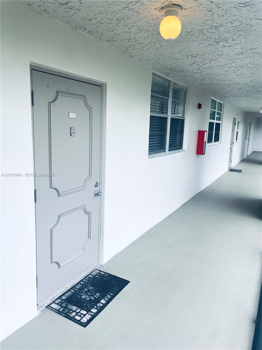 9340 Lagoon Pl # 205, Davie FL 33324 photo 3