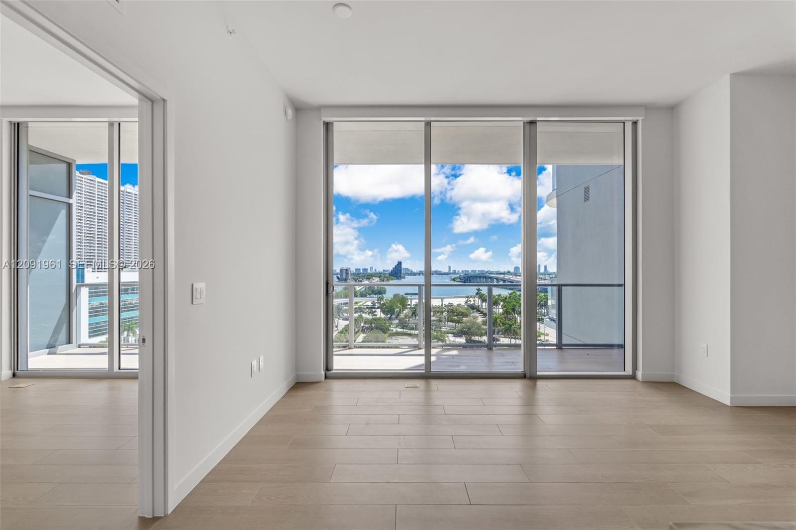 Miami, FL 33132 photo 3