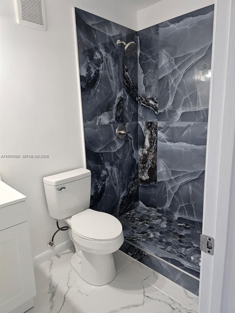 6565 W 26th Dr # 34, Hialeah FL 33016 photo 4