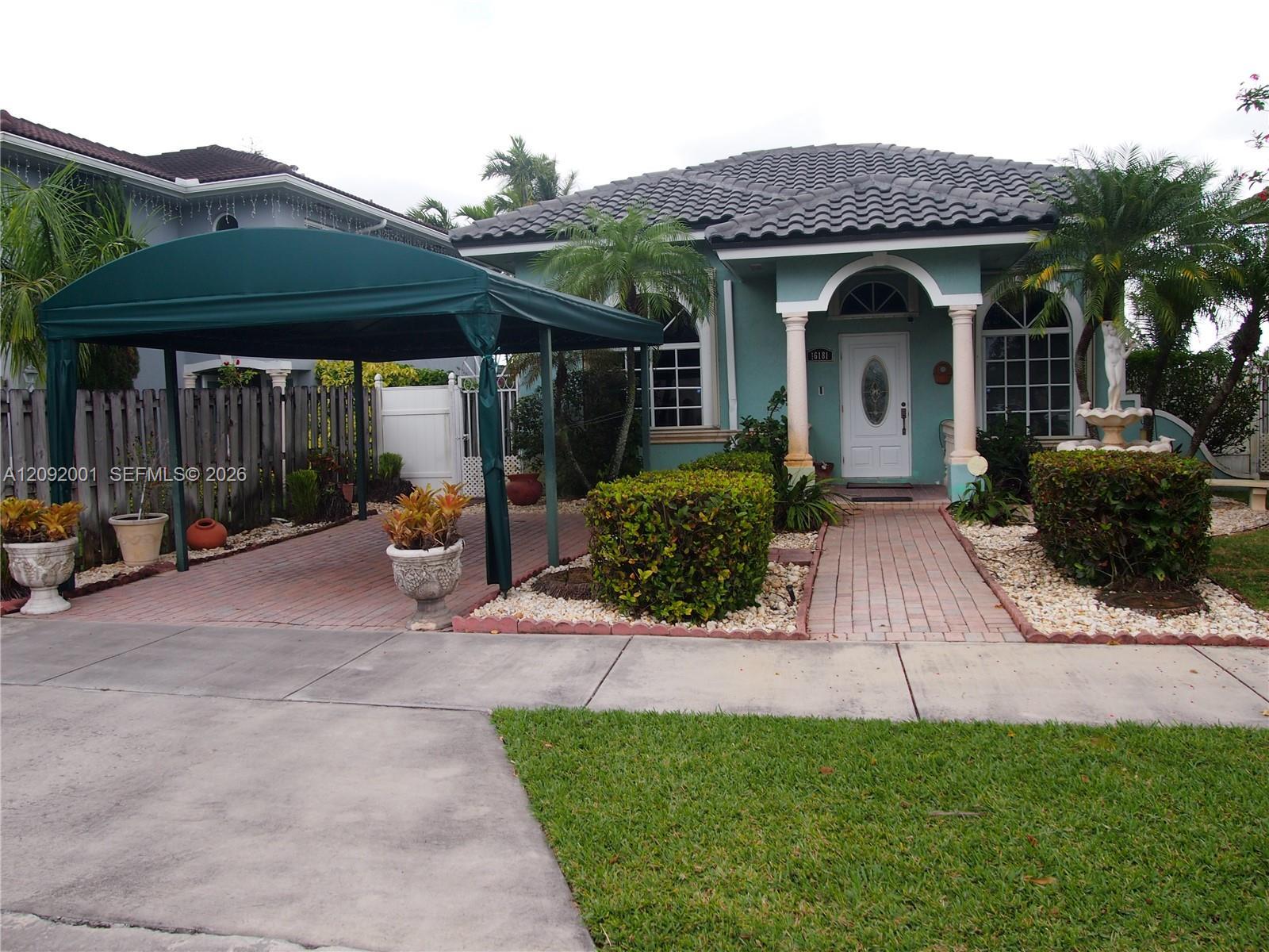 16181 SW 141st Ave, Miami FL 33177 photo 2