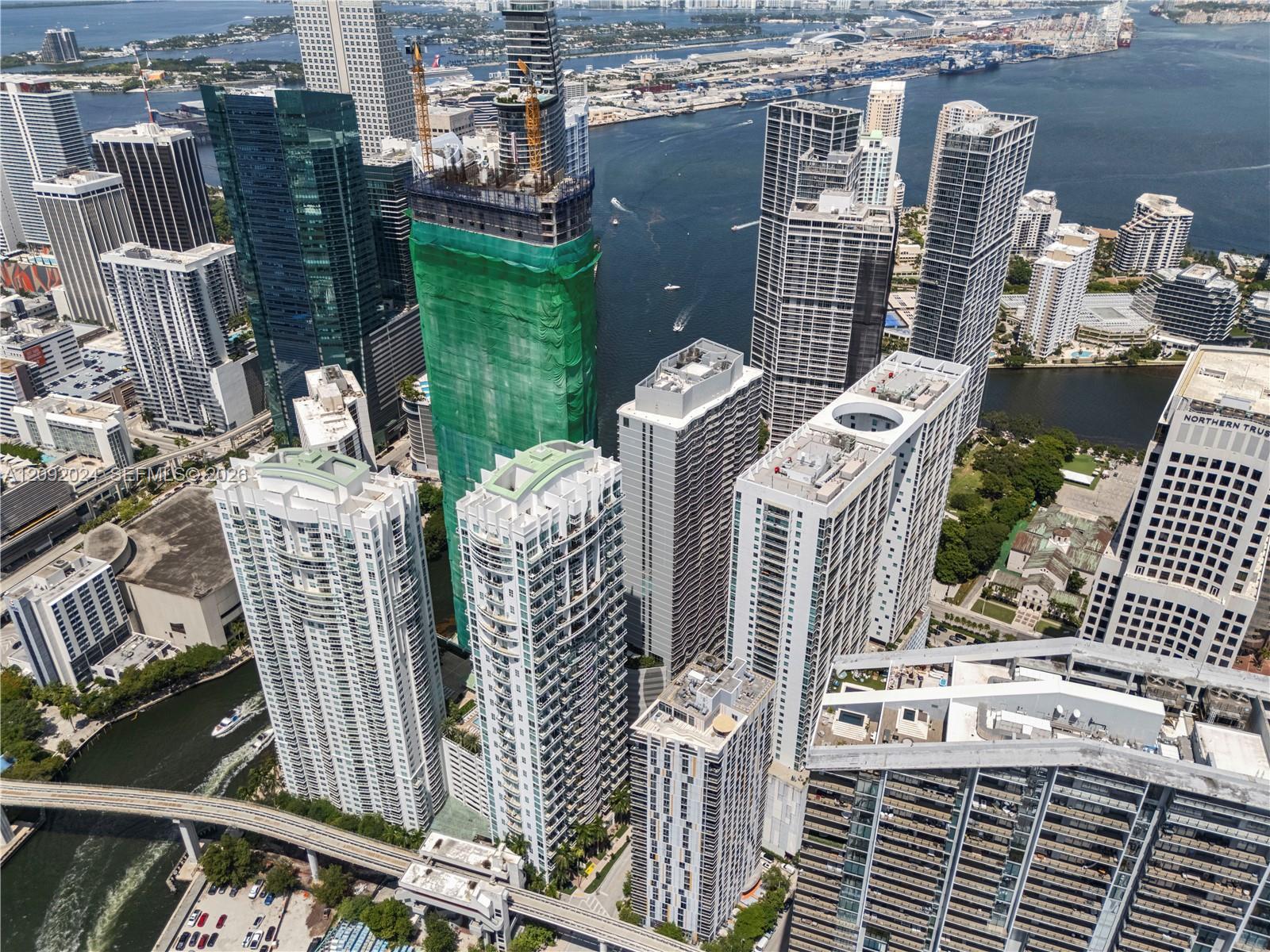 77 SE 5th St # 2502, Miami FL 33131 photo 2