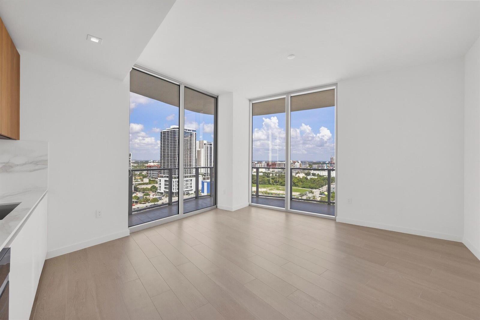 1400 Biscayne Boulevard # 2007, Miami FL 33132 photo 3
