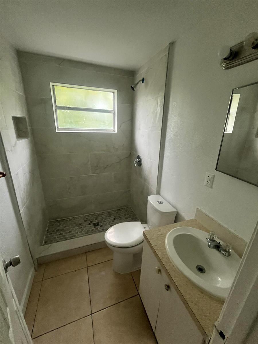 421 NW 7TH Terrace # 1, Fort Lauderdale FL 33311 photo 4