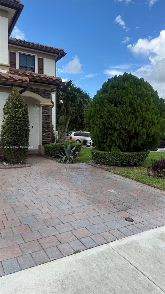 3301 W 89th Ter, Hialeah FL 33018 photo 2