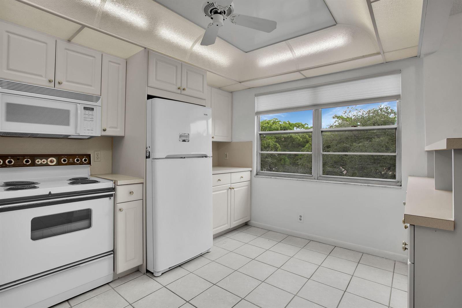 3002 Portofino Isle # M3, Coconut Creek FL 33066 photo 5