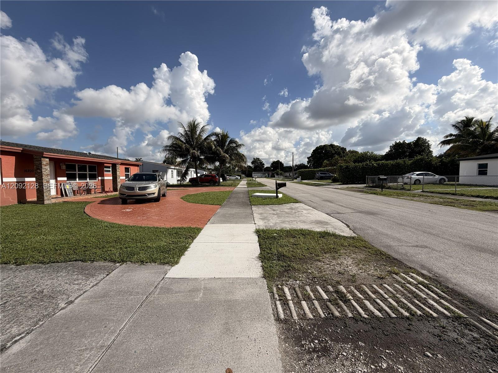 16140 NW 28th Ct, Miami Gardens FL 33054 photo 2