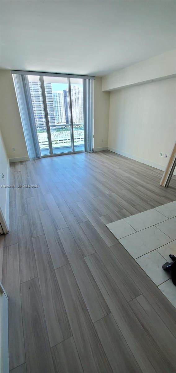 950 Brickell Bay Dr # 1708, Miami FL 33131