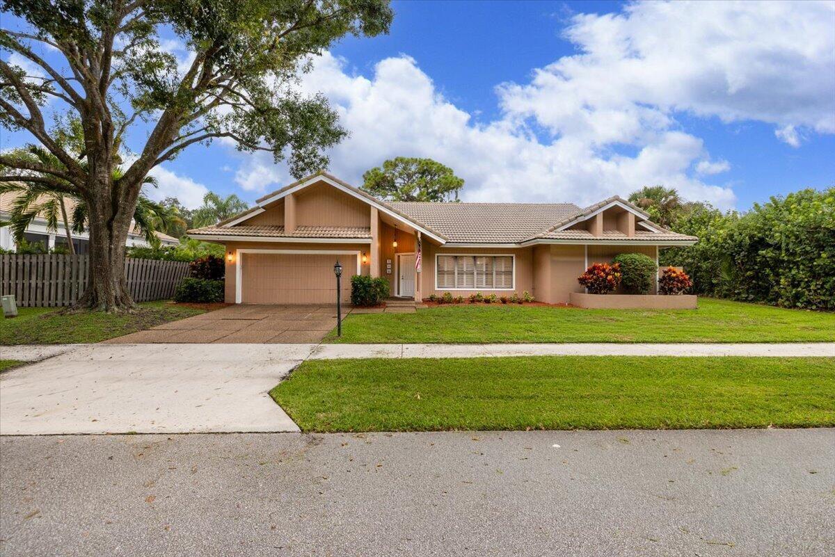 101 TIMBER Lane, Jupiter FL 33458 photo 3