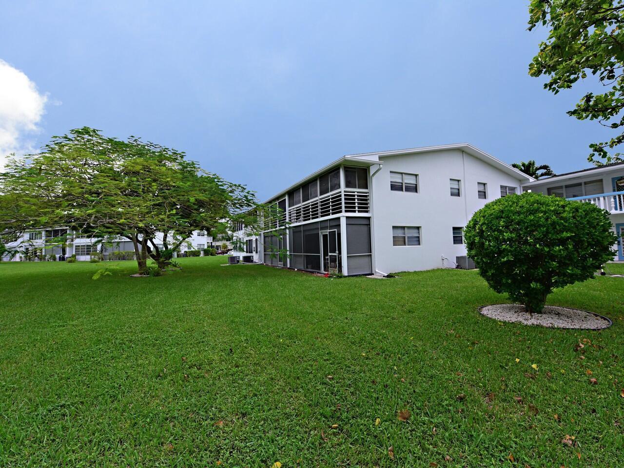 141 Newport I, Deerfield Beach FL 33442 photo 3