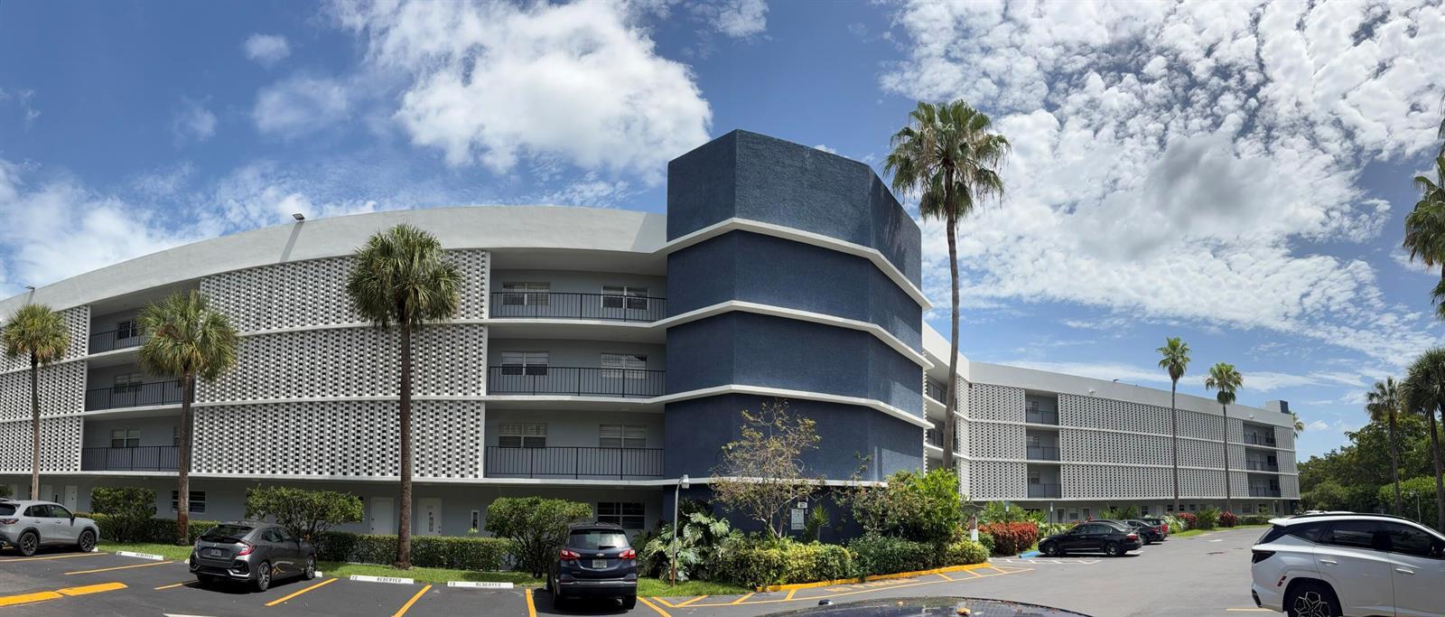 879 NE 195th Street Apt 227, Miami FL 33179 photo 2