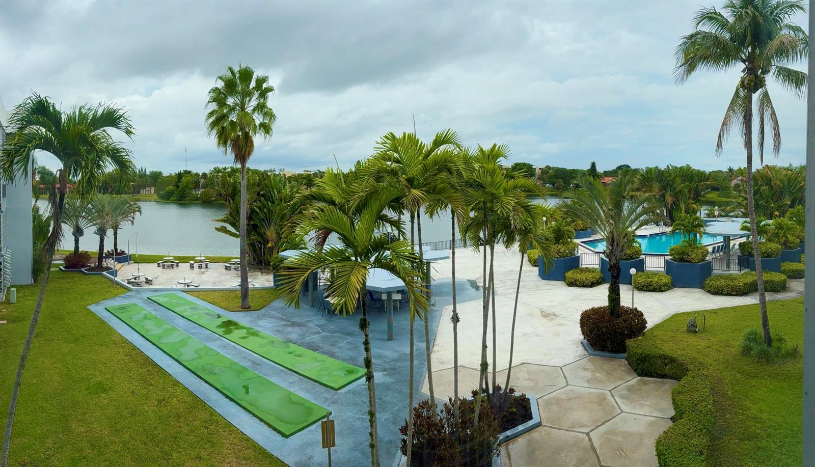 879 NE 195th Street Apt 227, Miami FL 33179 photo 3