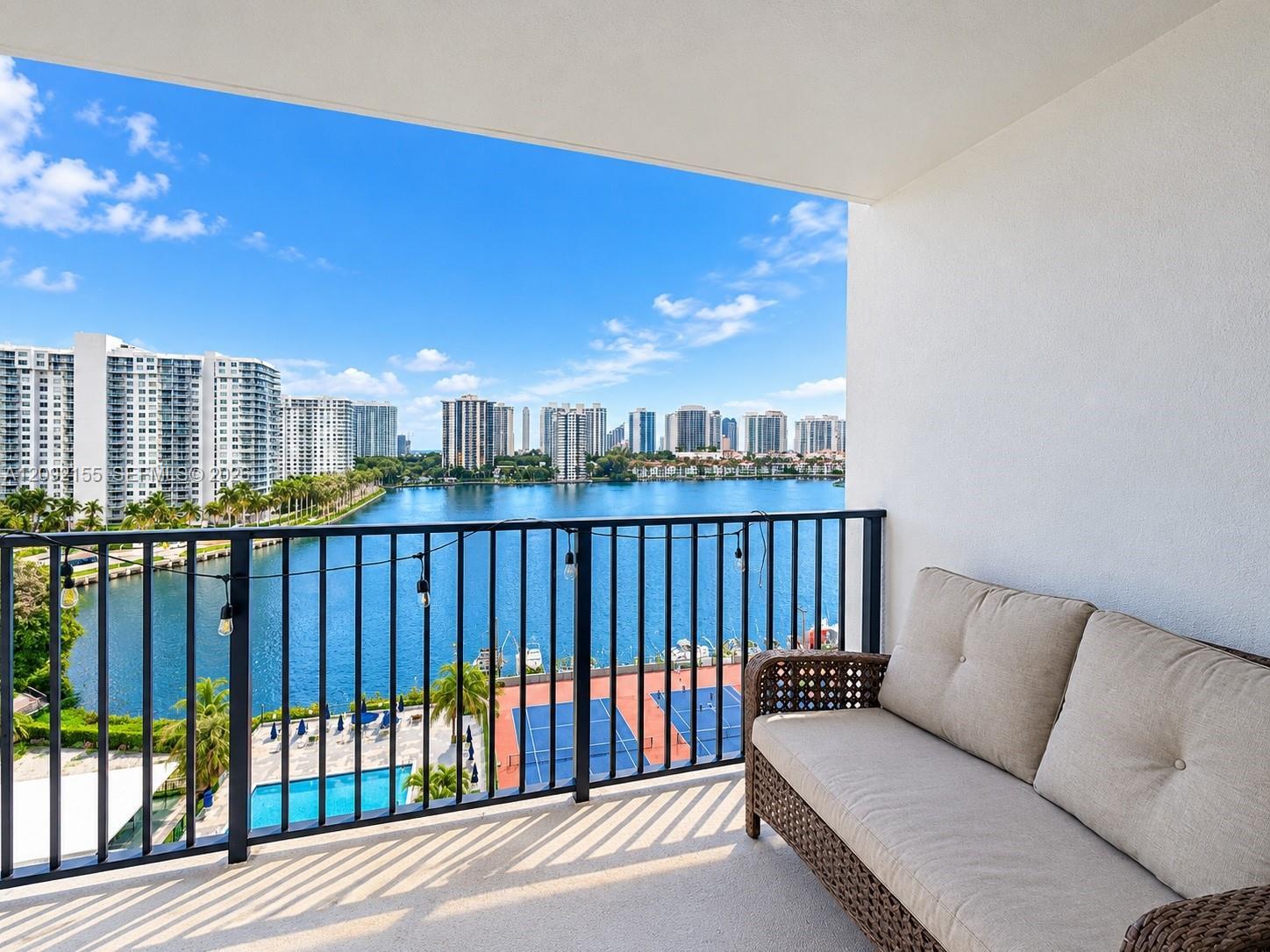 2750 NE 183rd St # 1009, Aventura FL 33160