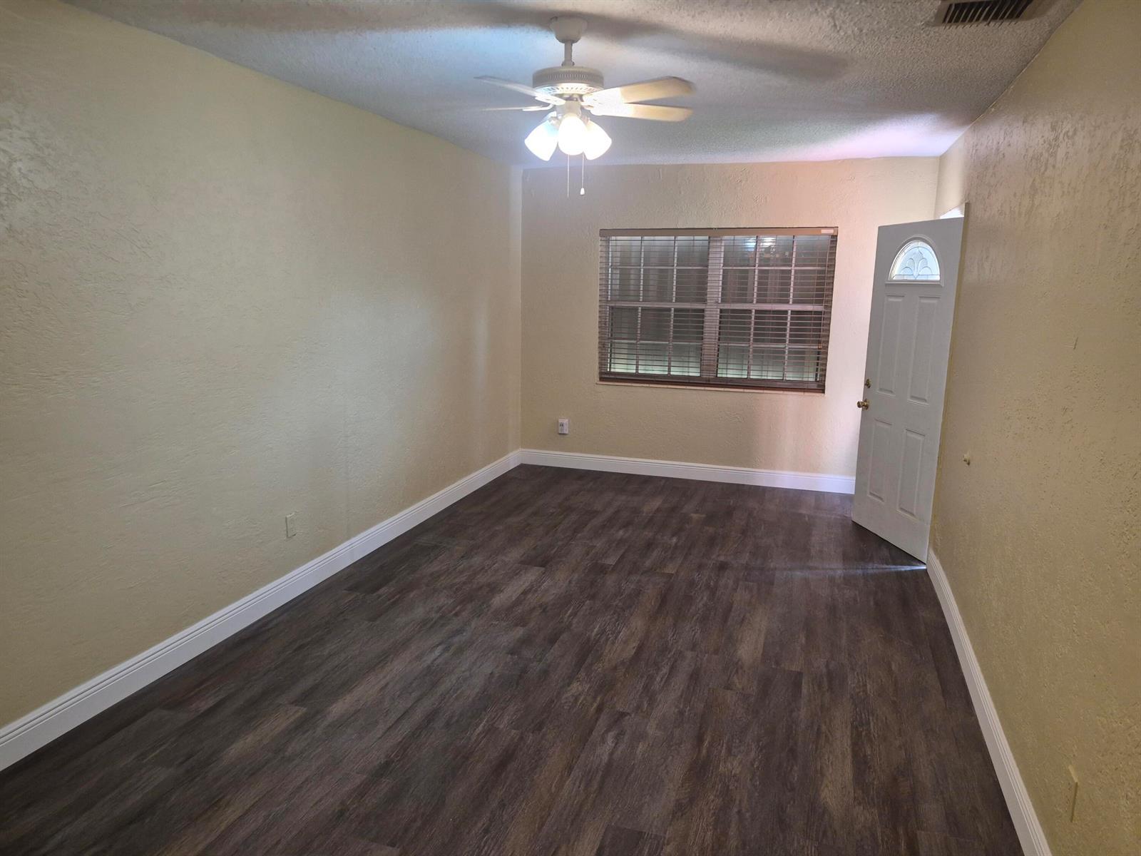 6720 NW 5TH Place, Miami FL 33150 photo 2