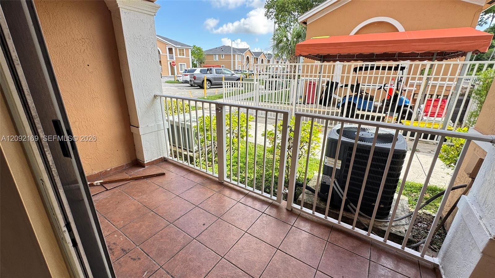 17650 NW 73rd Ave # 18, Hialeah FL 33015 photo 4
