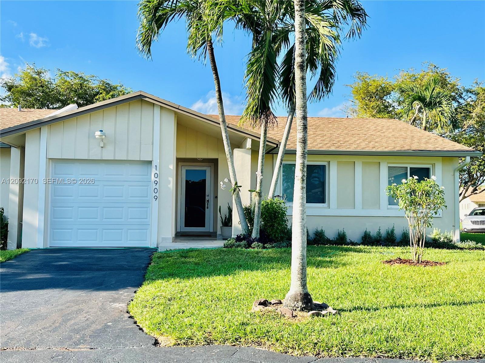 10909 SW 117th Pl, Miami FL 33186