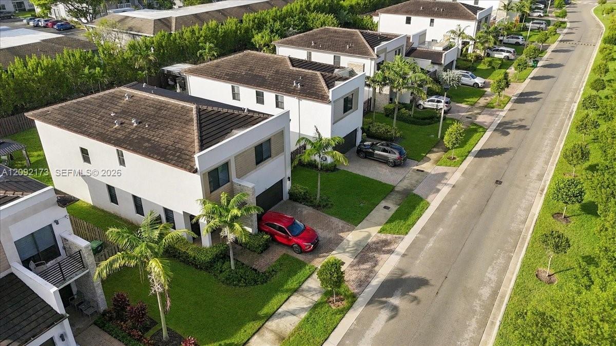 336 NE 210th Way, Miami FL 33179 photo 2