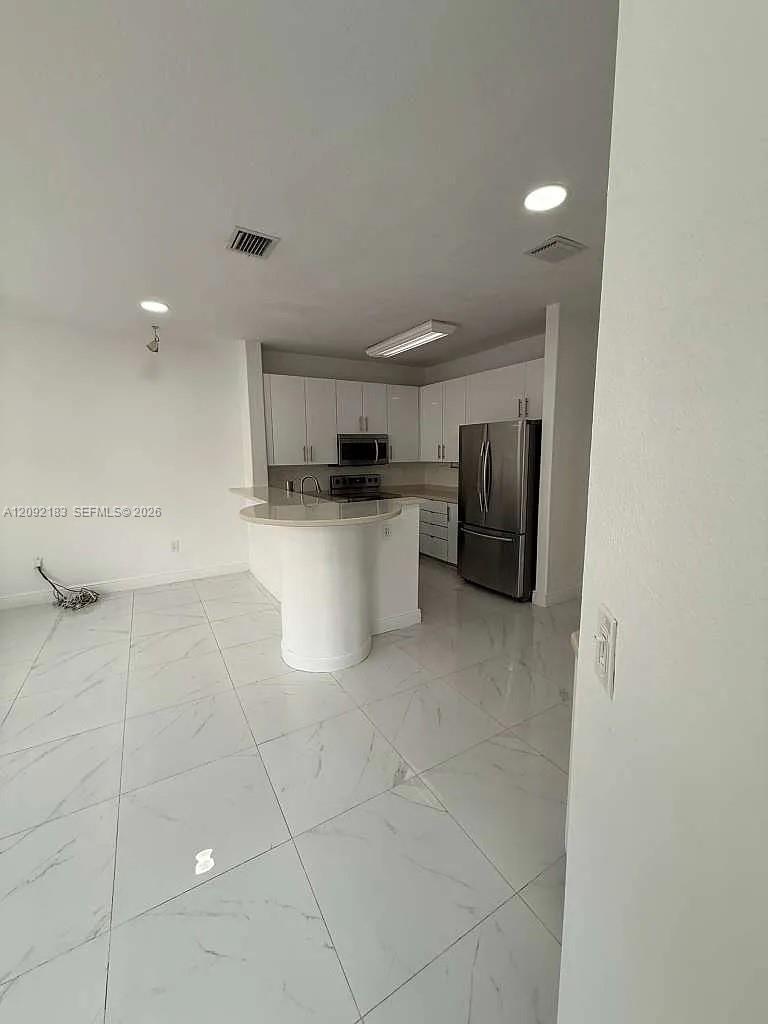 5543 NW 112th Pl, Doral FL 33178 photo 5