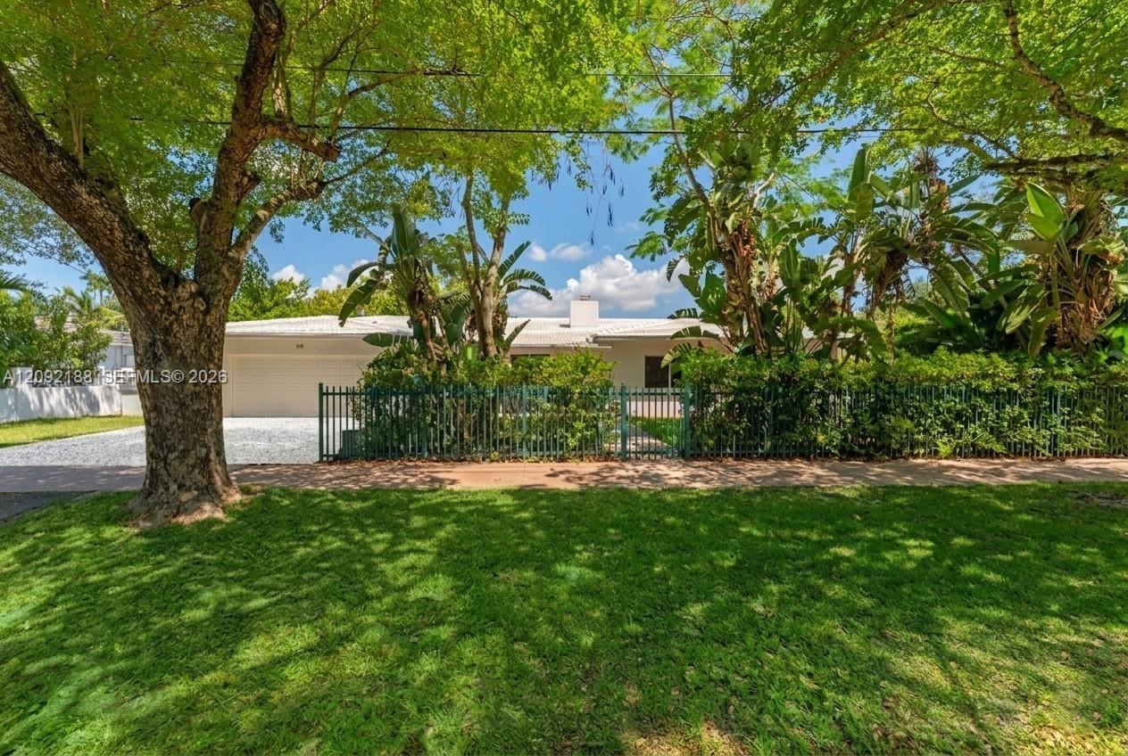 739 S Alhambra Cir, Coral Gables FL 33146
