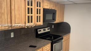 2715 W 66th St # 21, Hialeah FL 33016 photo 2