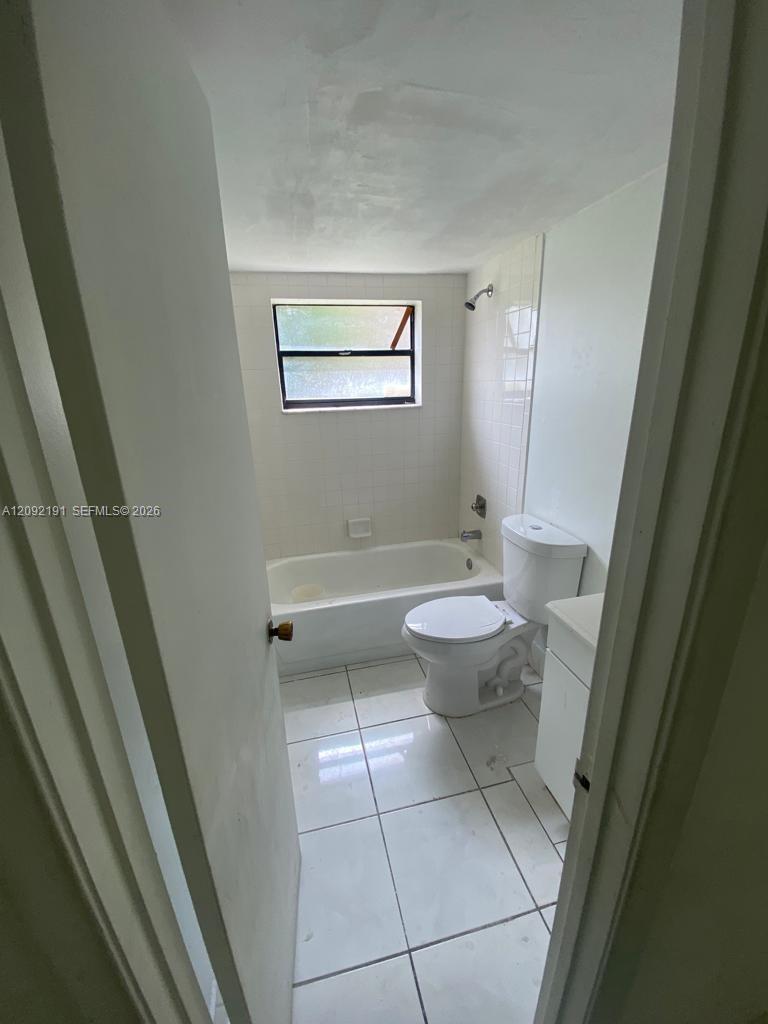 2715 W 66th St # 21, Hialeah FL 33016 photo 5