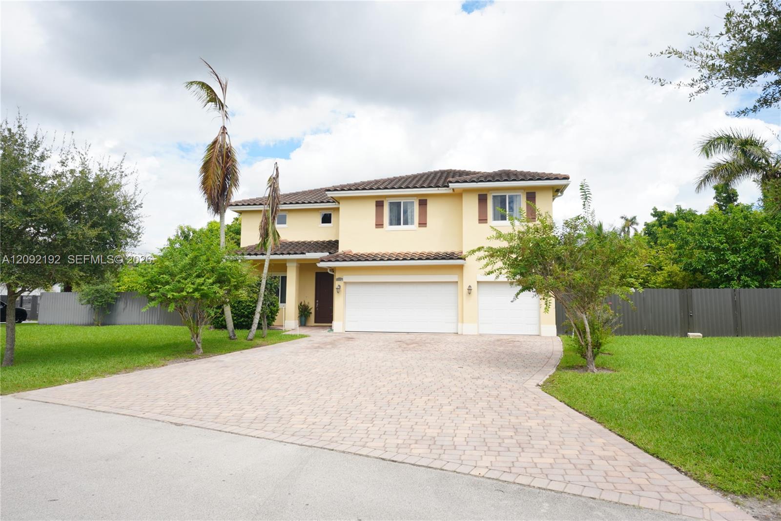 13261 SW 209th St, Miami FL 33177 photo 2