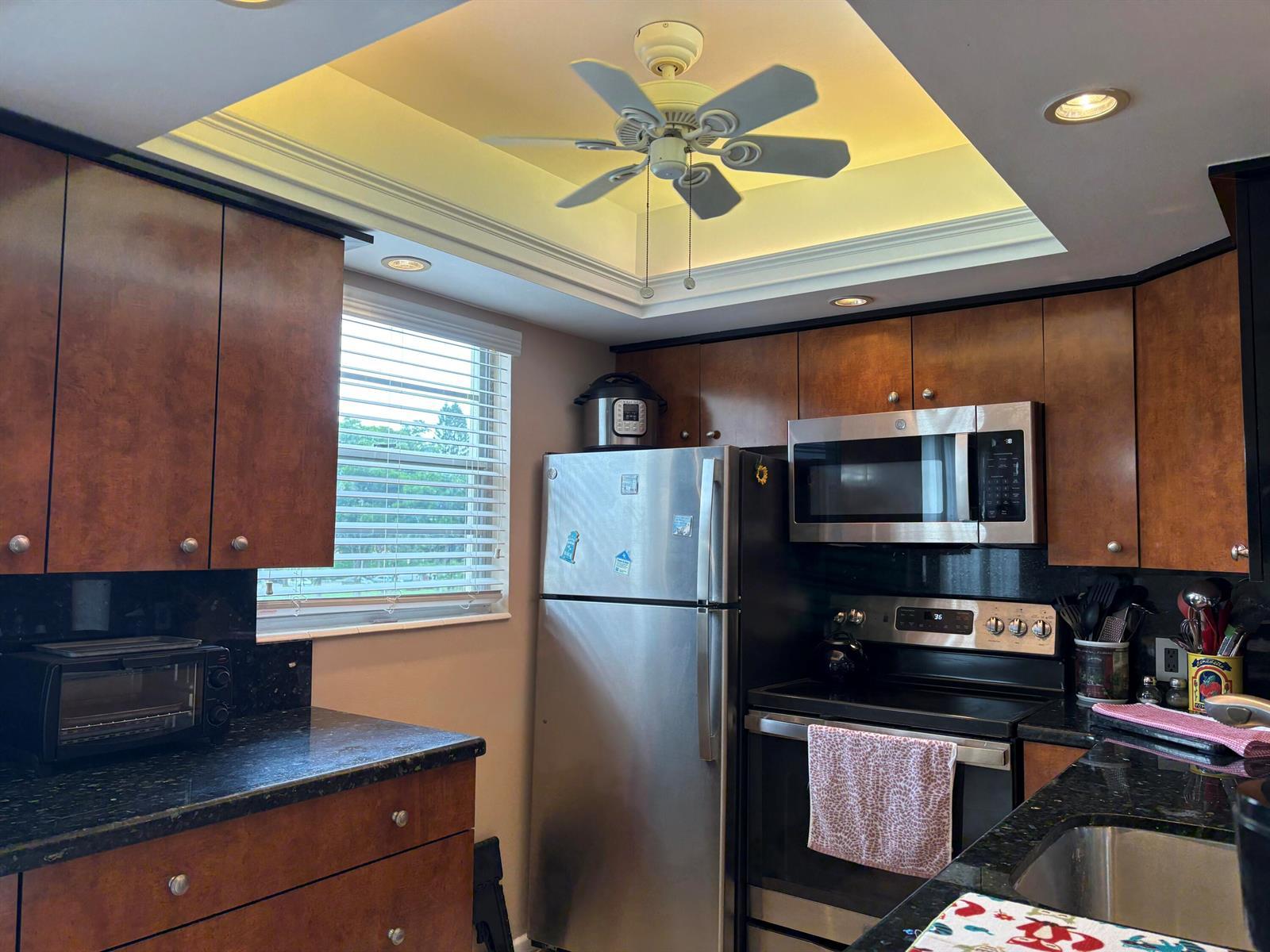 369 I Preston Drive, Boca Raton FL 33434 photo 3
