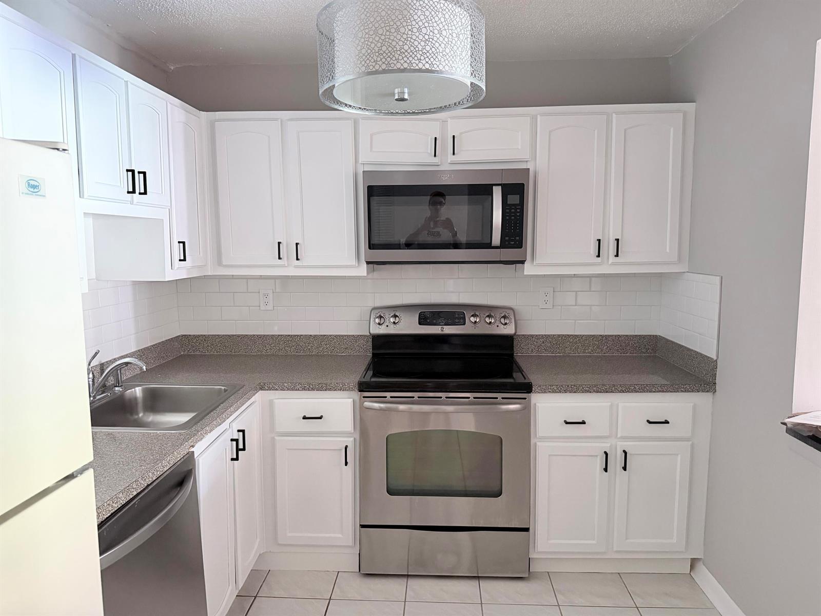 9370 SW 8TH Street # 214, Boca Raton FL 33428 photo 3
