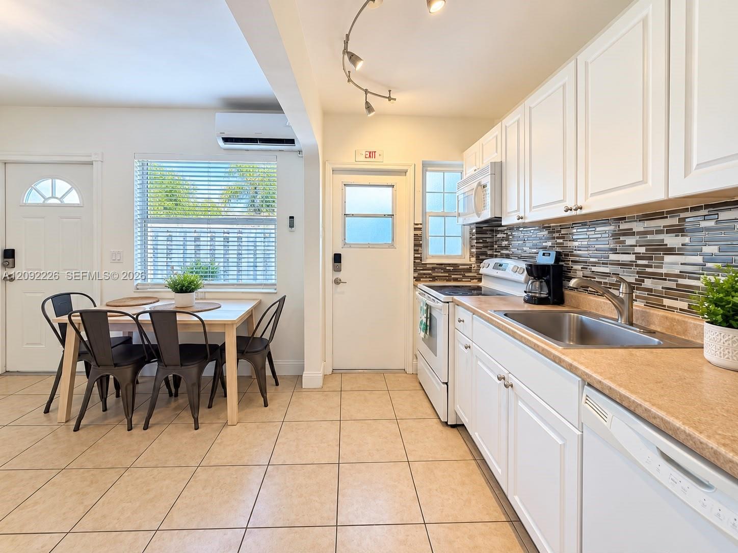 1639 Hayes St # 2, Hollywood FL 33020 photo 3