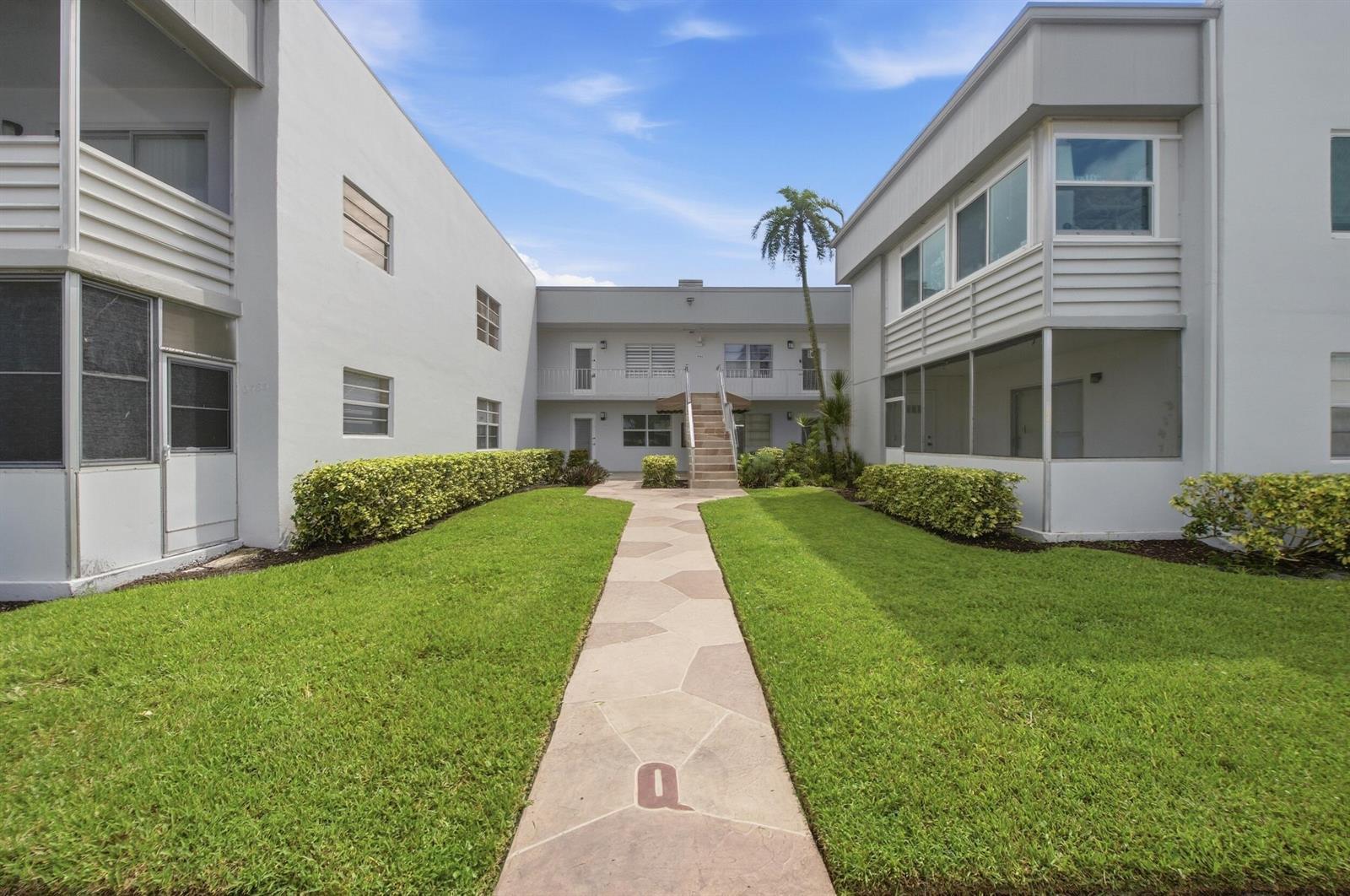 809 FLANDERS Q, Delray Beach FL 33484 photo 5