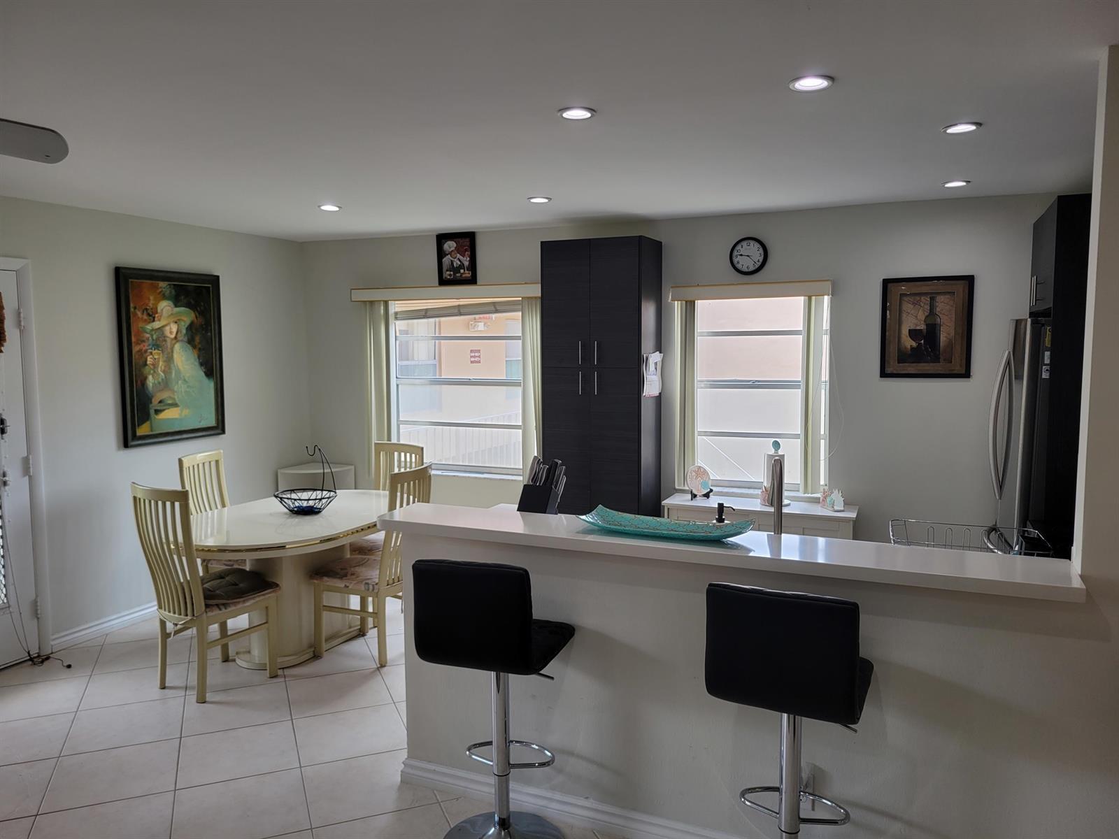 662 Burgundy N, Delray Beach FL 33484 photo 4
